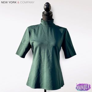 New York & Company Turtleneck | Size M